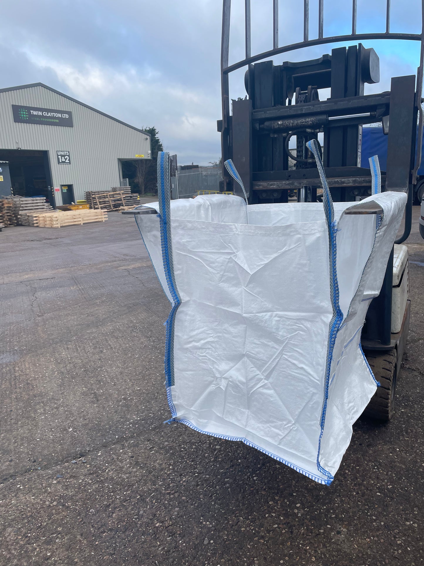 Tunnel Lift Builders Bag -75x85x95cm Open Top, Flat Base (1000kg 5:1)